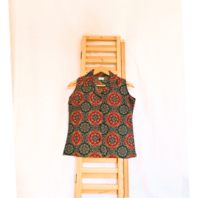 Sleeveless Cotton Shirt - Image 16