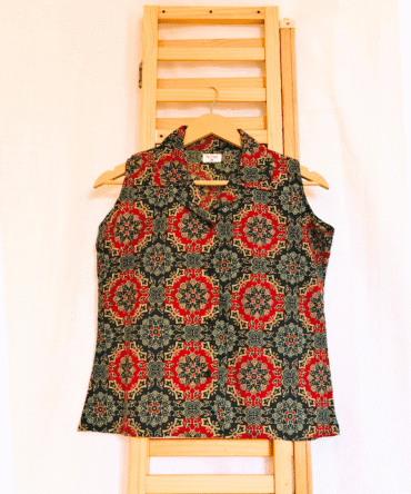 Sleeveless Cotton Shirt
