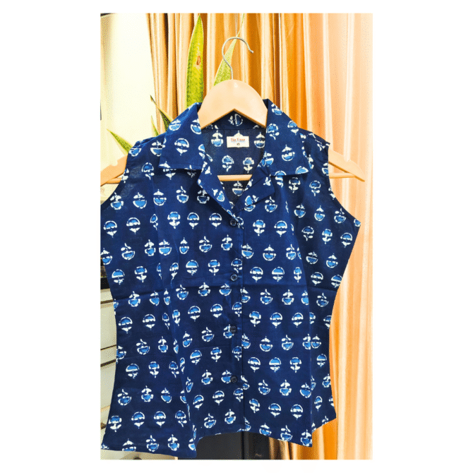 Sleeveless Cotton Shirt - Image 3