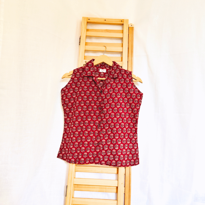 Sleeveless Cotton Shirt - Image 13