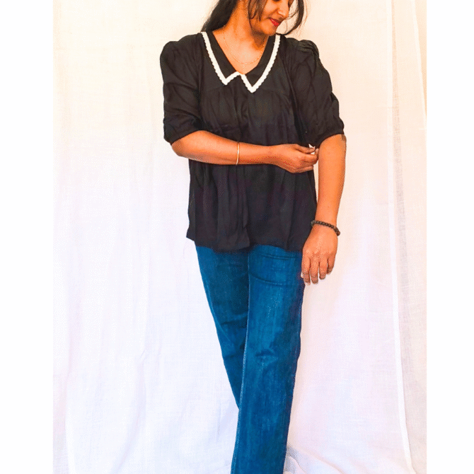 Peter Pan Lace Collar Top - Image 10